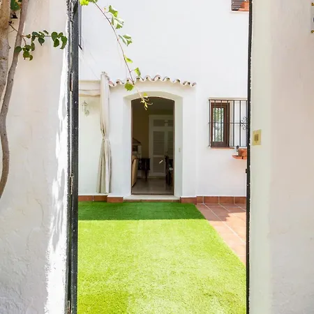 Дом отдыха Cozy Townhouse Марбелья